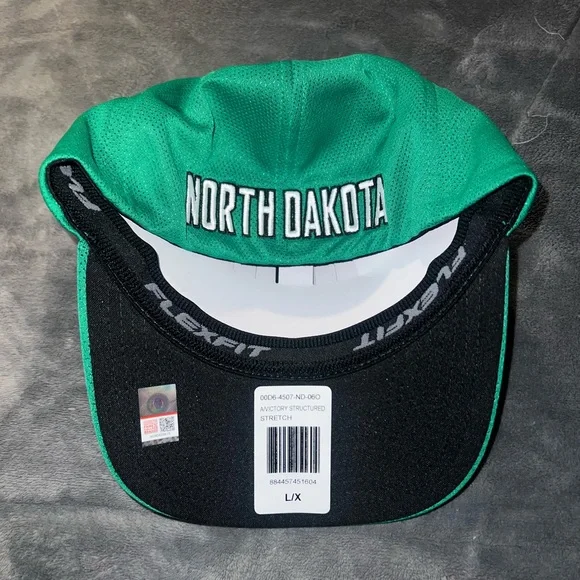 NEW Top Of The World - North Dakota Fighting Hawks- Flex Fit Fitted Hat. Sz L/XL - Picture 4 of 5
